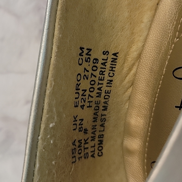 Soft Style Silver Heels, Women's Size 10M, Great Condition! - Picture 9 of 11